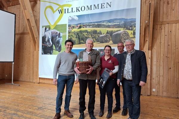 Verabschiedung Karlheinz Bleher, von links Markus Becherer, Karlheinz Bleher, 1. Vors. ZV Melanie Z�rcher, Helmut Faller, Manfred Kreutz