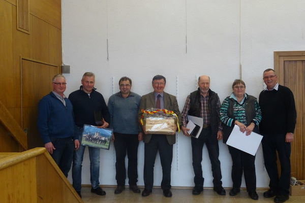 Ehrung für verschiedene Ämter von links:Klaus Simon, Heinrich Neumaier, Willi Kuri, Karlheinz Eckerlin, Werner Blattert, Erika Krämer, Helmut Faller